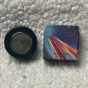 Space Case Cosmetics Eyeshadow in Messy Louchnessy